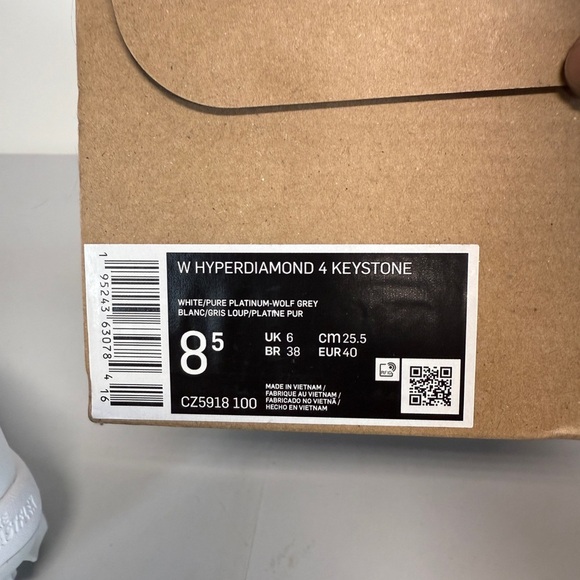 Nike Hyperdiamond 4 Keystone Softball Cleats WHITE | Grey | BLACK SZ 8.5 Women’s - Picture 7 of 8